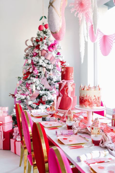 Spools of ribbon in candy-land colors down the length of this holiday table. #marthastewart #christmas #christmastree #holidaydecor English Christmas Crackers, Pink Christmas Table, Nutcracker Christmas Party, A Pink Christmas, Christmas Tree Napkins, Its Christmas Eve, Red Cake, Pink Christmas Decorations, Christmas Pink