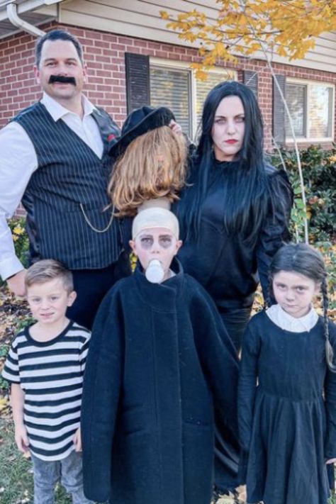 Family Halloween Costume idea Adams Family Costume Wednesday, Family Halloween Costumes With Kids, Adams Family Costume, Cosmo And Wanda Costume, Addams Family Halloween Costumes, The Addams Family Halloween, Family Costumes For 3, Care Bears Halloween Costume, Adams Family Halloween