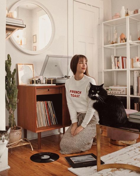 « L.A. Superbe » more like « let’s book a flight to L.A. and escape the weather » 🤣✈️ — 100% organic cotton t-shirt from @sezane 🧡… Caravan Photoshoot, Audrey Rivet, Career Girl Daily, Easy Hobbies, Learn Interior Design, Sitting Table, Parisian Chic Style, Hobbies To Try, Person Sitting