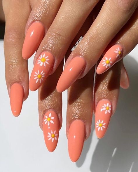 Peach nails with white flowers Coral Acrylic Nails, Uñas Color Coral, Coral Gel Nails, Coral Nail Art, Peach Colored Nails, Coral Nails With Design, Posh Nails, Nails With Design, Peach Nails