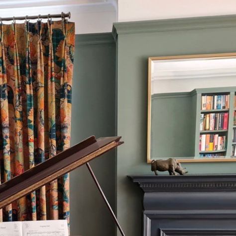 Melissa Hutcheson Interiors on Instagram: "This grand period property deserved a bold and grand curtain design. A fabulous floral pattern complimented the wonderful tones of the Herringbone wooden floor and beautiful piano. Fabric: @osborneandlittle Hartfield. Curtain Pole: @bradleycollection Steel . . . #bolddesign #floraldesign #floralcurtains #curtains #periodhome #periodproperty #curtainstyle #curtainsandblinds #handmade" Herringbone Wooden Floors, Curtain Inspiration, Beautiful Piano, Period Property, Curtain Pole, Floral Curtains, Wooden Floor, Curtain Poles, Curtain Designs