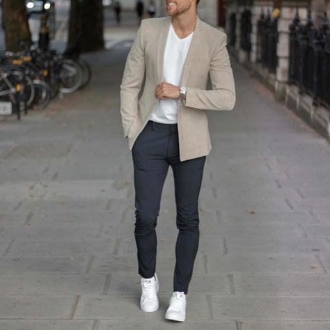 Mens Lifestyle Fashion, Blazer Outfits Men, Mens Fashion Blazer, Smart Casual Men, Mens Fashion Edgy, Beige Blazer, Blazer Outfit, Fashion Suits For Men, Mens Lifestyle