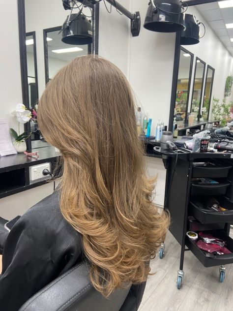 Dirty Blonde Layered Hair, Butterfly Haircut Light Brown, Long Layers Blowout, Blonde Butterfly Layers, Dirty Blonde Hair Natural, Blowout Hair Long Brown, Dark Blonde Blowout, Hair Jam, Natural Dirty Blonde Hair