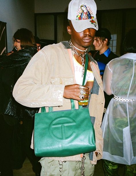 ashton sanders, telfar Men Telfar Outfit, Ashton Sanders, Fashion Gender Neutral, Designer Shopping Bags, Telfar Bags, Telfar Bag, Diesel Clothing, Throwing Fits, Gender Neutral Clothes