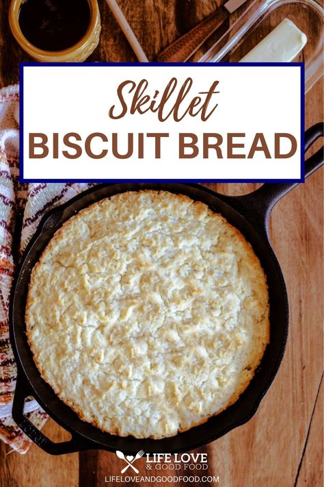 Biscuit Bread - Life, Love, and Good Food Skillet Bread, Dips Recipes, Biscuit Bread, Skillet Recipes, Cast Iron Skillet Recipes, Charcuterie And Cheese Board, Homemade Biscuits, Flaky Pastry, Supper Recipes