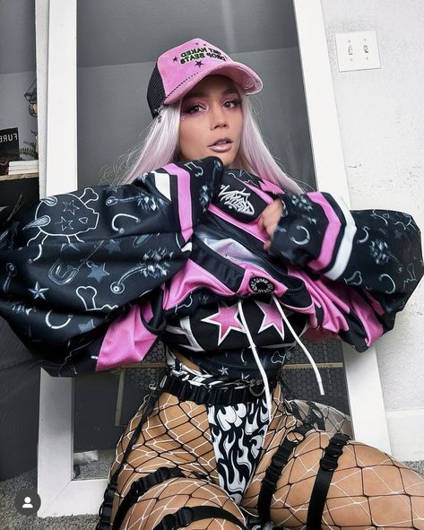 Layered Rave Outfits, Nocturnal Wonderland Rave Outfits, Subtronics Outfit, Tomboy Rave Outfits, Fluffy Rave Outfit, Pink And White Rave Outfit, Underground Rave Aesthetic Outfit, Edm Outfits Rave Casual, Rave Bodysuit Outfit