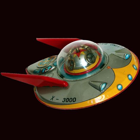 Super cool vintage tin Flying Saucer X - 3000. Looks like it is self propelled by the imagination with steering wheels but no pilots. Retro Flying Saucer, Flying Saucer Art, Stylized Spaceship, Round Spaceship, Cute Spaceship, Retro Space Aesthetic, Spaceship Aesthetic, Retro Spaceship, Toy Spaceship