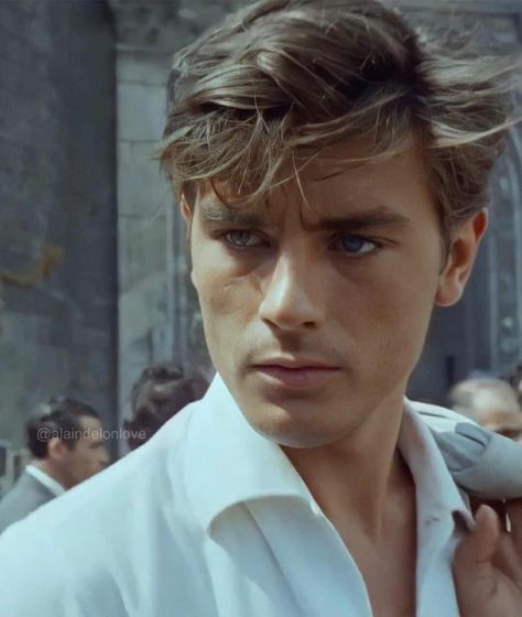 Maxton Hall, Hollywood Men, French Cinema, Film Star, Alain Delon, Hollywood Actor, 인물 사진, Pretty Men, Haircuts For Men