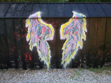 Wing Graffiti, Angel Wings Graffiti, Wings Graffiti, Graffiti Ideas, Heart With Wings, Graffiti Art, Dream Catcher, Cool Art, Graffiti