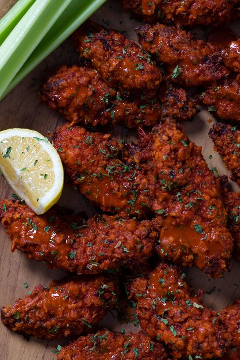 Crispy Buffalo Chicken Tenders Crispy Buffalo Chicken Tenders, Buffalo Chicken Tenders, Cooking Hacks, Fried Chicken Recipes, Yummy Comfort Food, Food Recepie, Gordon Ramsay, Chicken Tenders, Buffalo Chicken