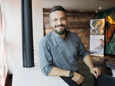 Fabio Viviani, Tampa Restaurants, Meatball Marinara, Culinary Classes, Home Meals, Meal Kit, Cooking Class, Top Chef, Celebrity Chefs