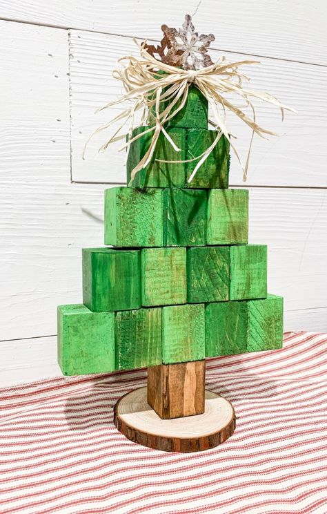 DIY Scrap Wood Block Christmas Tree – Lizzy & Erin Diy Christmas Crafts To Sell Make Money, Wood Block Christmas Crafts, Block Christmas Tree, 4x4 Crafts, 4x4 Wood Crafts, Wood Blocks Christmas, Diy Scrap Wood, Scrap Wood Crafts, Wood Block Crafts