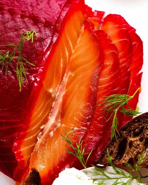 Beetroot Cured Salmon (Gin or Vodka) | RecipeTin Eats Beetroot Cured Salmon, Cured Salmon Recipe, Salmon Dinners, Gravlax Recipe, Tin Eats, Fried Capers, Cured Salmon, Fresh Horseradish, Creamed Cucumbers