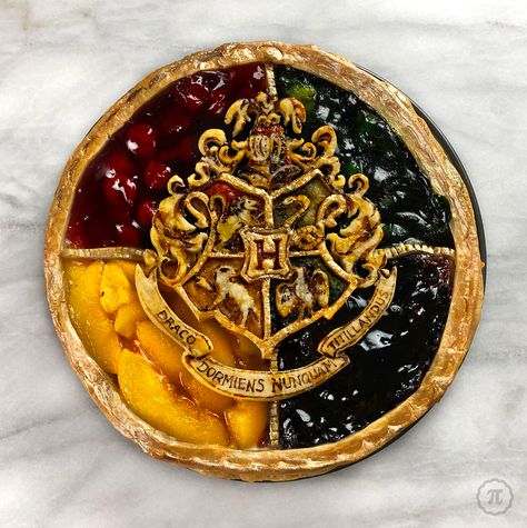 Pie Crust Art, Pie Crust Designs, Unique Pies, Pies Art, Harry Potter Food, Harry Potter Cake, Pastel Art, Beautiful Food, Pretty Food