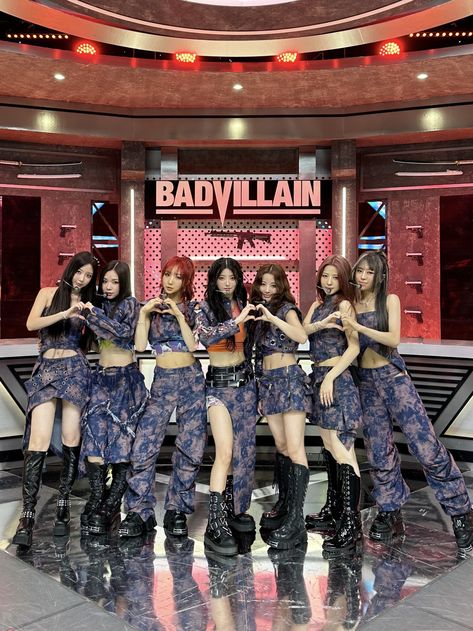 badvillain twitter update Kpop Groups, Pop Group, Girl Power, South Korean Girls, K Pop, Good Music, Girl Group