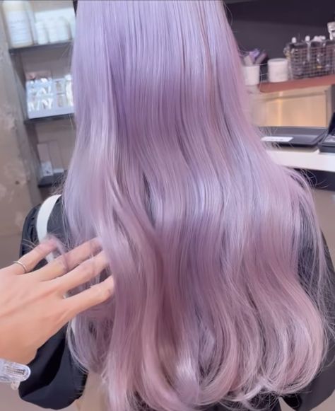 2013 Hairstyles, Hairstyles Prom, Hair Color Unique, White Lavender, Lavender Hair, Hair Brained, Colored Wigs, Trendy Hair Color, Hair Inspo Color