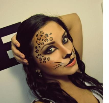 Bella Belleza y Nutrición: HALLOWEEN: MAQUILLAJE DE FELINA. Vídeo paso a paso. Carnaval Make-up, Halloween Maquillaje, Cheetah Makeup, Maquillage Halloween Simple, Leopard Makeup, Halloween 2014, Halloween Costumes Makeup, Halloween Makeup Looks, Cat Makeup