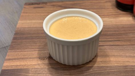 Homemade Thai Curry Mayonnaise Curry Dipping Sauce, Easy Thai Curry, Curry Aioli, Sauce For Fries, Curry Mayo, Sausage Mcmuffin, Mayo Recipe, Homemade Curry, Mayonnaise Recipe