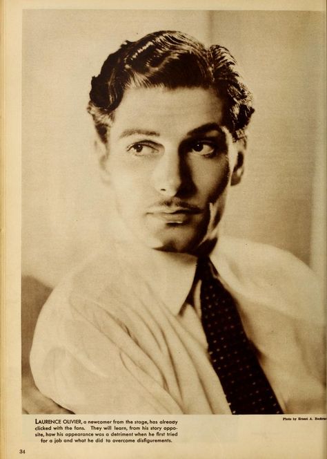 1940s Mens Hairstyles, 1950 Hairstyles, Lawrence Olivier, Old Hollywood Actors, Classic Hollywood Movie Stars, Laurence Olivier, Men Haircut Curly Hair, Hollywood Men, Ava Gardner