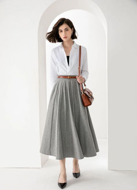 Gray Wool Skirt Wool Midi Skirt Wool Circle Skirt Pleated - Etsy Work Skirt Outfit, A Line Skirt Outfits, Wool Midi Skirt, Best Winter Outfits, Long Skirt Outfits, Stylish Fall Outfits, Effortless Outfit, Fashion Fail, Professional Wardrobe