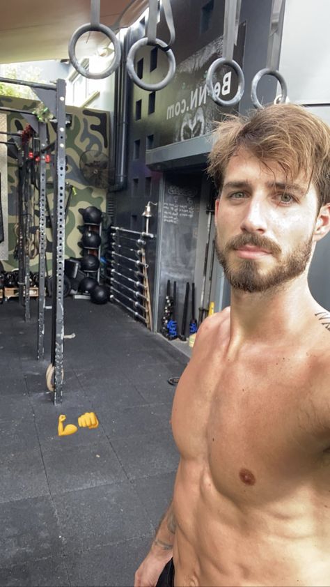 #KevinTrapp #football #love #fitness Kevin Trapp, Football Love, Soccer Guys, Love Fitness, Lettuce, Soccer, Actors, Football, Sports