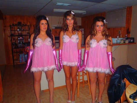 #halloween #costume #femmebots #austinpowers Austin Powers, Costume Inspo, Halloween Ideas, Halloween Costume, Halloween