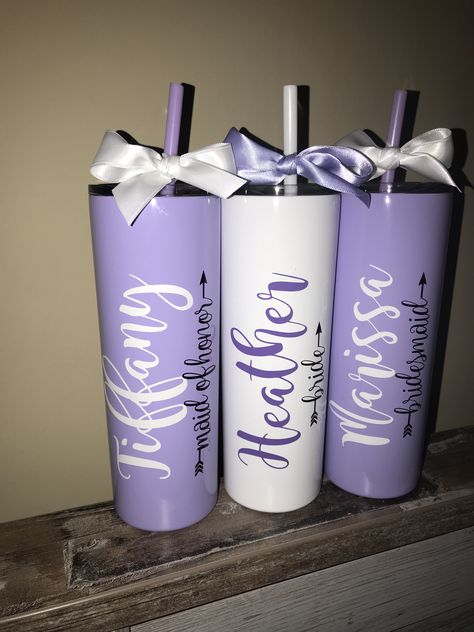 Gifts For Bridesmaids, Top Wedding Trends, Bridesmaid Tumbler, Bridesmaids Gift Sets, Sunflower Wedding Invitations, Wedding Gift Diy, Wedding Party Invites, Gifts Bridesmaid, Bridesmaid Gift Boxes