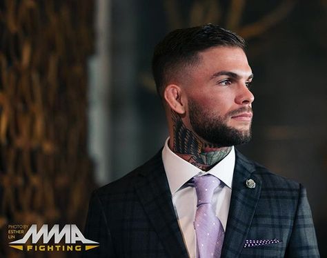 Cody "No Love" Garbrandt Cody No Love Garbrandt, Ufc Workout, Cody Garbrandt, Drip Outfit Men, Ufc Fighters, No Love, Ideal Man, Mma Fighters, Mens Hairstyles Short