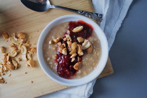 Healthy Light Breakfast, Rice Porridge Recipe, Coconut Brown Rice, Brown Rice Porridge, Rice Porridge, Porridge Recipes, My Relationship, White Flour, Breakfast Brunch Recipes