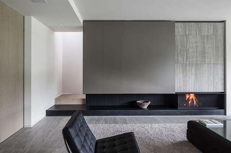 27 Mesmerizing minimalist fireplace ideas for your living room Design Camino, Minimalist Fireplace, Interior Minimalista, Modern Fireplace, Design Del Prodotto, Minimalism Interior, Fireplace Design, Minimalist Living, A Living Room