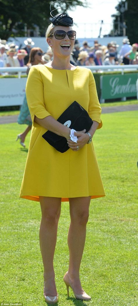 Zara Philips, Black And Yellow Dress, Zara Phillips, Horse Races, Black Fascinator, Large Sunglasses, Afrikaanse Mode, Chique Outfits, African Print Dresses