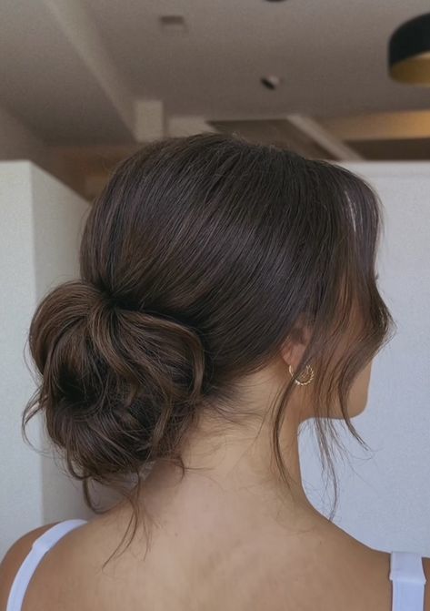 Brunette Hairstyles For Prom, Side Do Wedding Hair, Marriage Bun Hairstyle, Med Length Formal Hairstyles, Bridesmaid Hair For Humid Weather, Bridesmaids Hair Brunette, Romantic Bun Wedding, Bridal Shower Updo, Brunette Bridal Hair Updo