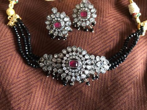 Beads Necklace Indian, Indian Traditional Jewellery, Stone Beads Necklace, Oxidised Necklace, Gold Bridal Necklace, Choker Necklace Designs, Light Jewelry, Oxidized Necklace, Traditional Jewellery