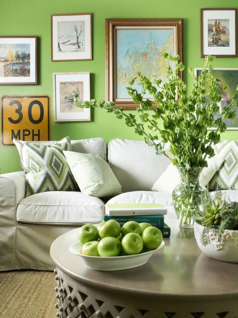 Crisp Apple Green Living Room With Neutral Sofa and Framed Art Gallery Wall Color Ideas For Living Room, Spring Living Room Decor, Green Living Room Decor, Spring Living Room, Interior Design Per La Casa, Home Decor Colors, Ideas For Living Room, Green Walls, Green Home Decor