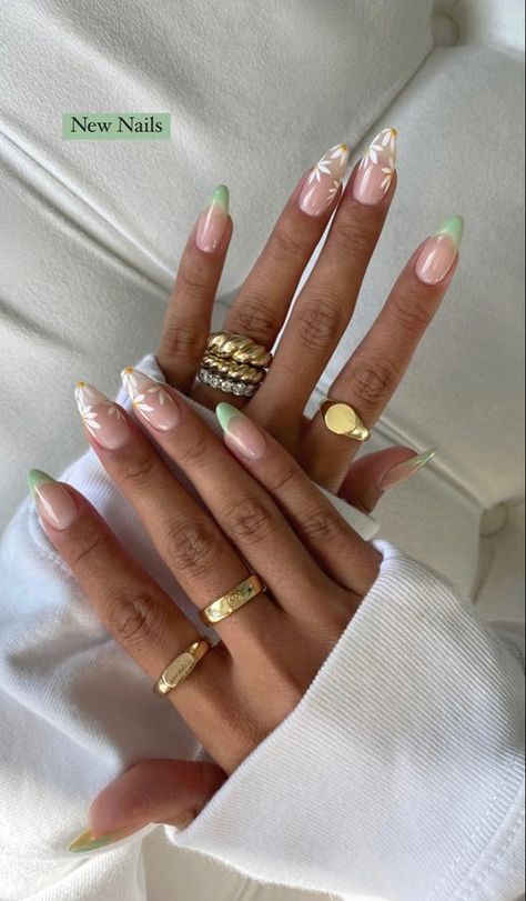 PRETTY SPRING & SUMMER NAILS FOR 2023 | TRENDY NAILS Nails 2023 Green, Nude Nails Short, Sunflower Nails, Spring Nail Designs, Classic Nails, Nail Design Ideas, Acrylic Nails Coffin Pink, Almond Acrylic Nails, Sparkle Nails