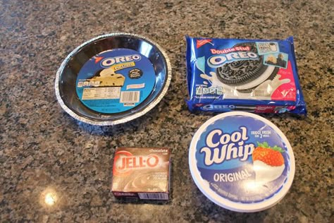 6 Ingredient Oreo Pie | Simple Purposeful Living Oreo Cream Pie, No Bake Oreo Pie, Cool Whip Pies, Chocolate Pudding Cookies, Oreo Torte, Cool Whip Desserts, Oreo Pie, Oreo Pudding, Pie Easy