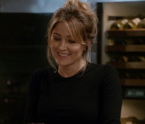 Maura Isles, Season 7 Episode 10 Maura Isles Hair, Maura Isles Outfits, Jane Rizzoli, Sarah Alexander, Rizzoli And Isles, Maura Isles, Vision 2024, Sasha Alexander, Charlie's Angels