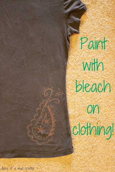 Painting with bleach on fabric! Tutorial Bleach Dye Techniques, Bleach Drawing On Clothes, Painting With Bleach, Drawing On Clothes, Bleach Pen Shirt, Clothes Butterfly, Bleach Shirt Diy, Reworked Clothes, Bleach Drawing