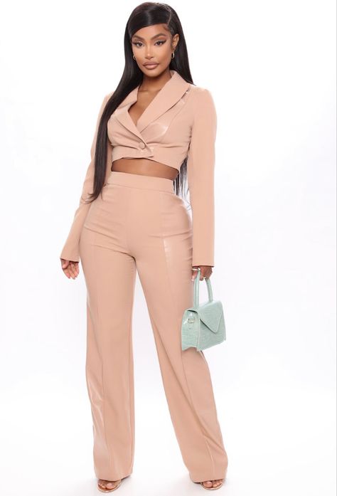 Women Back, Ladies Sweater, Fashion Nova Outfits, Stylish Work Attire, Woman Suit Fashion, Classy Work Outfits, Fashion Nova Dress, Baddie Outfits Casual, Back To Work