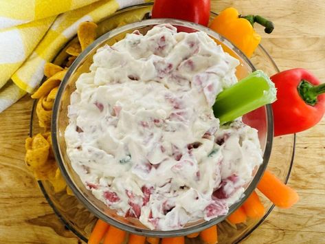 Easy Hot Chipped Beef Dip Recipe - Real Life of Lulu Hot Chipped Beef Dip Recipes, Hot Chipped Beef Dip, Beef Dip Recipe, Chipped Beef Dip, Vegetables Chips, Hot Beef, Beef Dip, Chipped Beef, Hot Chip