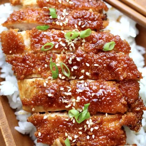 Crispy Hawaiian Chicken, Spicy Chicken Katsu, Korean Food Healthy Aesthetic, Korean Dishes Aesthetic, Korean Menu, Koreansk Mad, Korean Lunch, Katsu Recipes, Spicy Korean Chicken