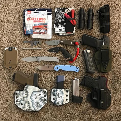 Esee Izula, Springfield Xds, Bug Out Bag Checklist, Super Troopers, Edc Tactical, Military Wallpaper, Tac Gear, Tactical Gear Loadout, Combat Gear