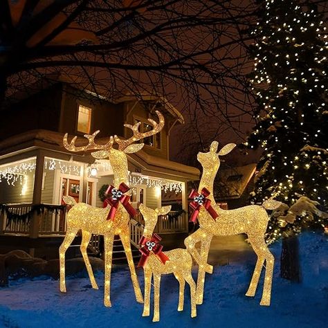 Outdoor Christmas Lights Diy, Christmas Lights Wallpaper, Christmas Lights Outside, Christmas House Lights, House Simple, Warm White Led Lights, Deer Decor, Deer Family, Reindeer Decorations