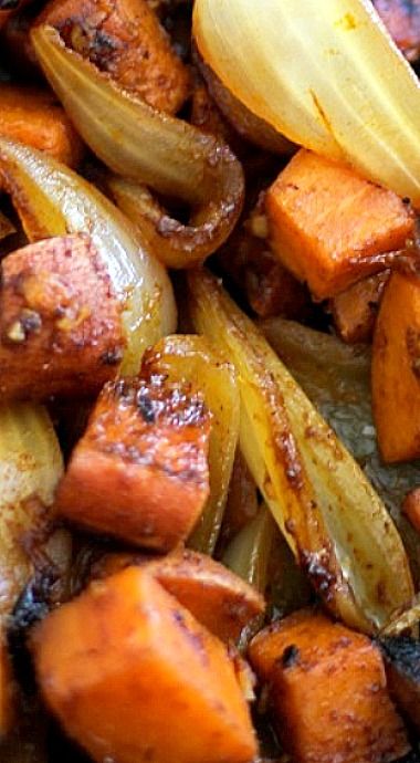 Sweet Potato Home Fries Sweet Potato Home Fries Breakfast, Homefries Breakfast, Potato Home Fries, Sweet Potato Home Fries, Hangover Food, Sweet Potato Dishes, Fried Breakfast, Crispy Sweet Potato, Healthy Breakfast Recipe