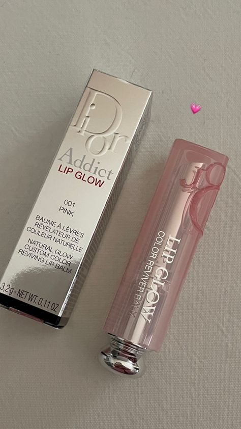 Dior Lip, Dior Addict Lip Glow, Dior Lip Glow, Makeup Bag Essentials, Dior Addict Lip, Gloss Labial, Dior Makeup, Dior Addict, Dior Couture