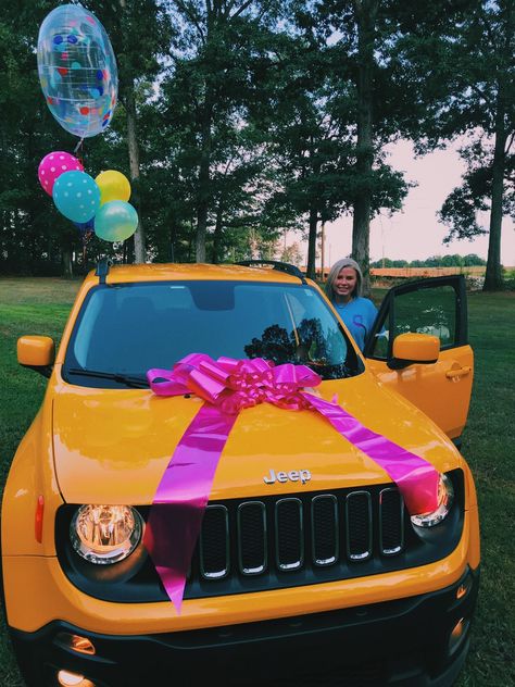 Jeep Renegade Aesthetic, Renegade Aesthetic, Phone Obsession, Yellow Jeep, New Jeep, Girly Car, Car Aesthetic, Jeep Renegade, Pretty Cars