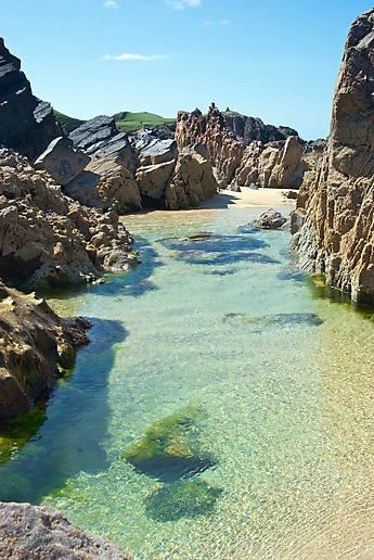 Isle Of Lewis, Paint Collection, Gorgeous Farmhouse, Outer Hebrides, Halong Bay, Voyage Europe, Joanna Gaines, Scotland Travel, Pretty Places