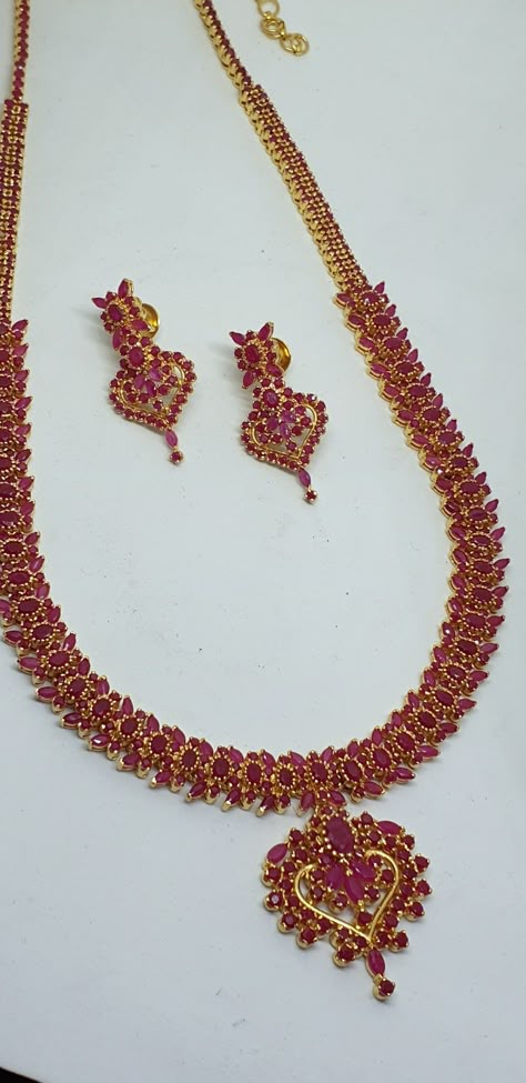 Ruby Emerald Necklace Indian Gold Jewellery, Ruby Long Haram Designs, Ruby Haram Designs Gold Latest, Kempula Haram Designs Gold, Kempula Necklace Designs, Kempulu Necklace, Ruby Haram Designs, Ruby Jewelry Necklaces Indian, Ruby Emerald Necklace Indian