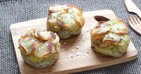 This 3-Ingredient French Side will Never Fail to Impress Potatoes Anna, French Side Dishes, 3 Ingredient Dinners, Pommes Anna, Mini Potatoes, Potato Gratin, Dinner Sides, Snacks Für Party, Food Website