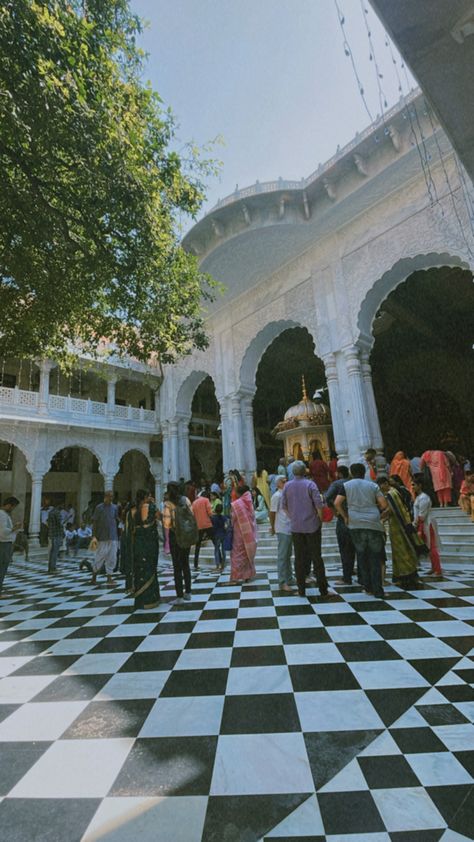 #beautiful temples Radha Krishna Temple Images, Krishna Mandir Snap, Krishna Temple Snap, Iskon Temple Vrindavan Aesthetic, Iskcon Temple Vrindavan, Vrindavan Snapchat Story, Prem Mandir Vrindavan Aesthetic, Mathura Vrindavan Aesthetic, Vrindavan Snap